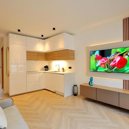 Monaco # Menton - 6 Persons - 2 Bedrooms - Full Renovated - Private Parking - Hypercenter - Clim - Beach And Sun Exterior foto