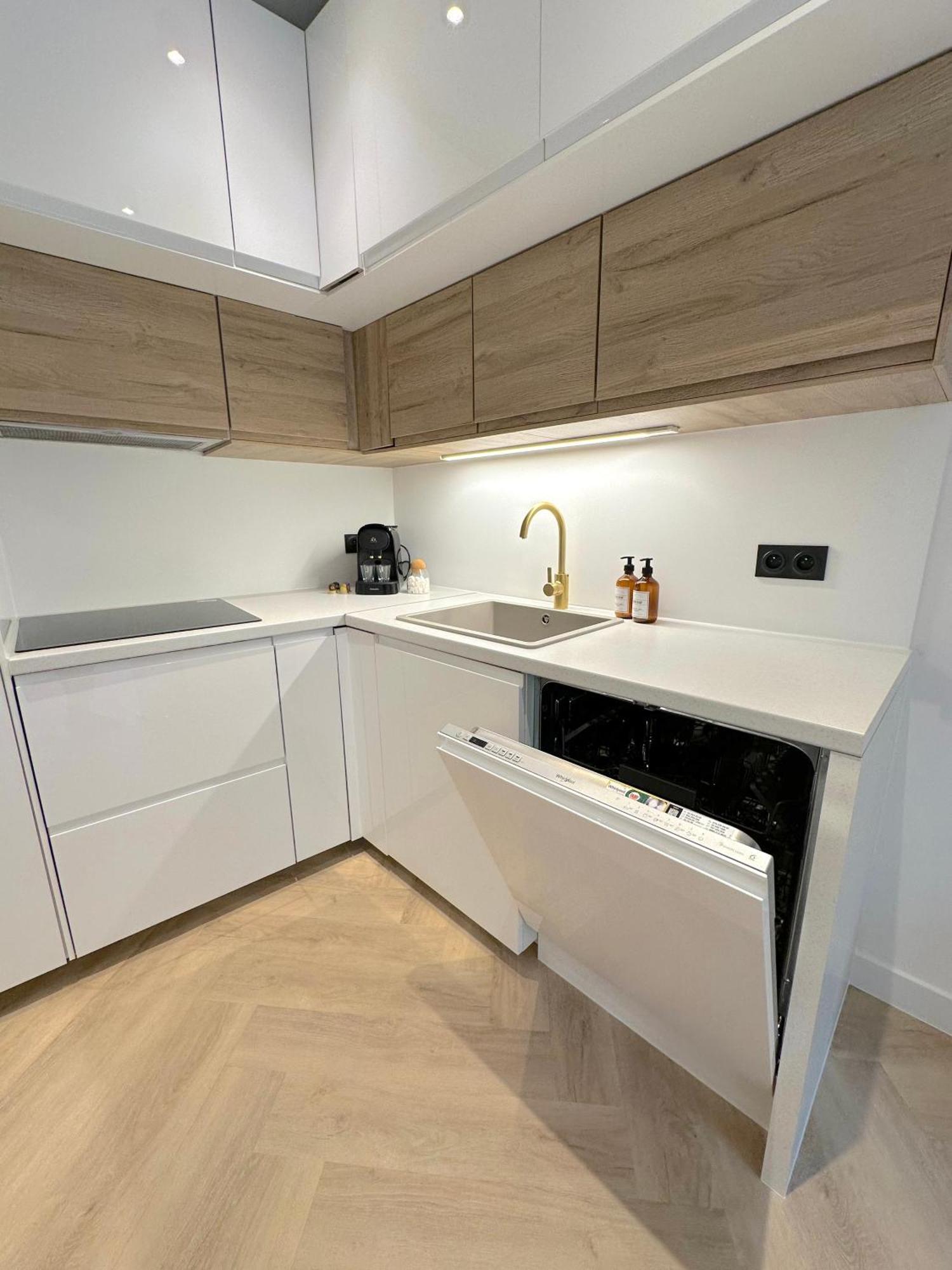 Monaco # Menton - 6 Persons - 2 Bedrooms - Full Renovated - Private Parking - Hypercenter - Clim - Beach And Sun Exterior foto